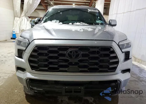 2024 Toyota Sequoia Sr5 из США, поврежденный, VIN 7SVAAABA6RX026884